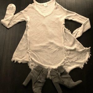 🌸Hayden Frayed Edge Cold Shoulder Knit Tunic